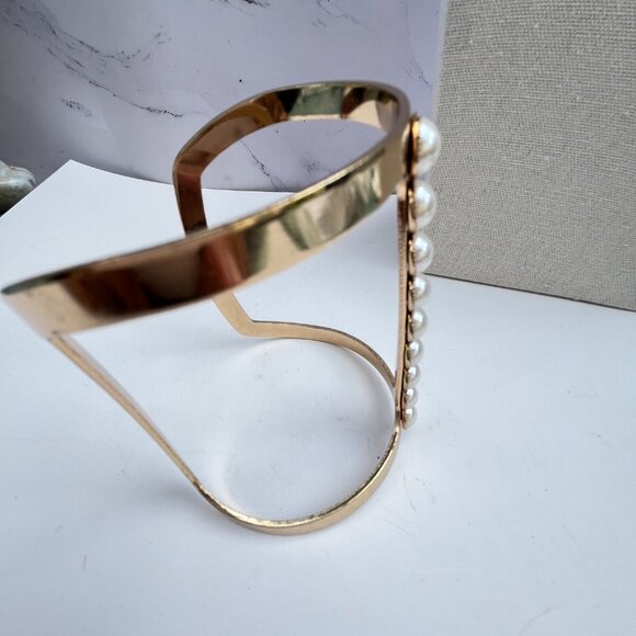 Gold Tone and Faux Pearl Statement Cuff Bracelet Retro Style - Picture 5 of 7